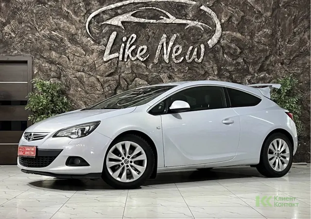 Opel Astra GTC (2012)