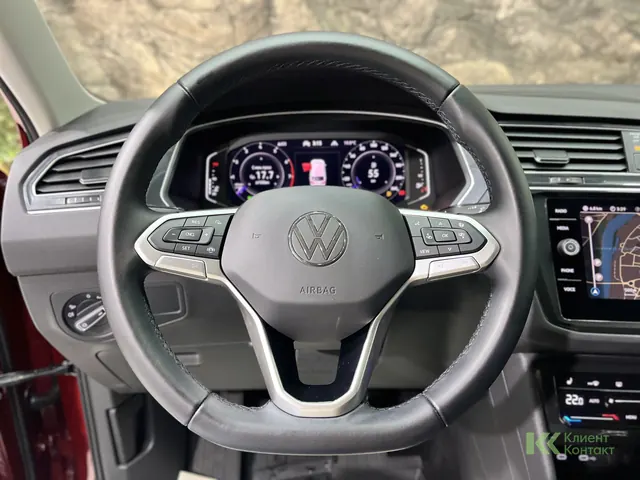 Volkswagen Tiguan (2021)