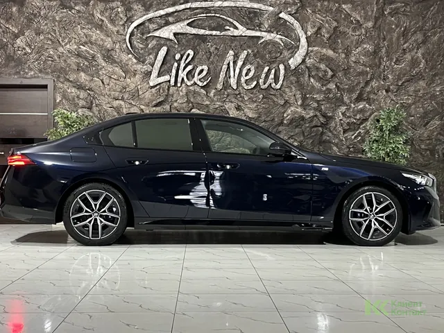 BMW 5 серия (2025)