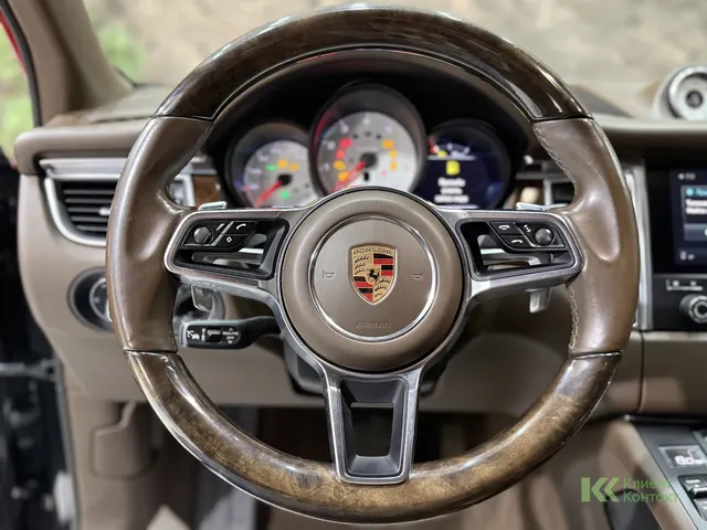 Porsche Macan S (2016)