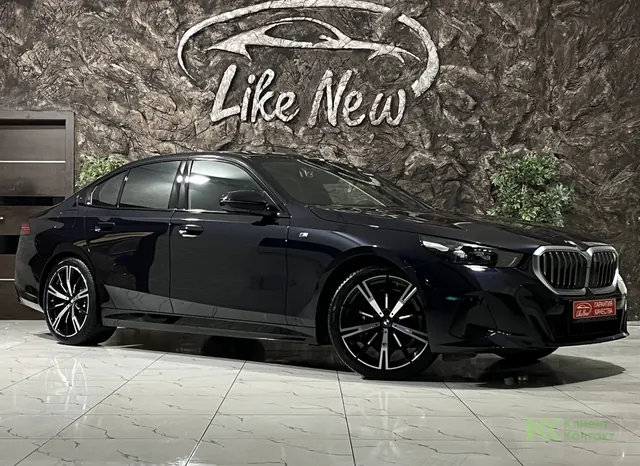 BMW 5 серия (2024)