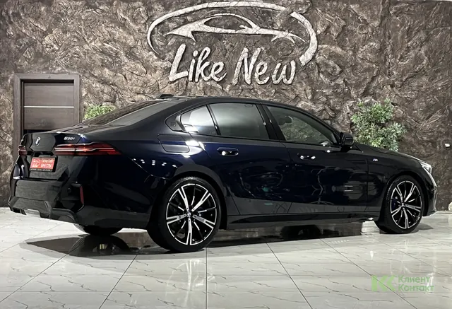 BMW 5 серия (2024)