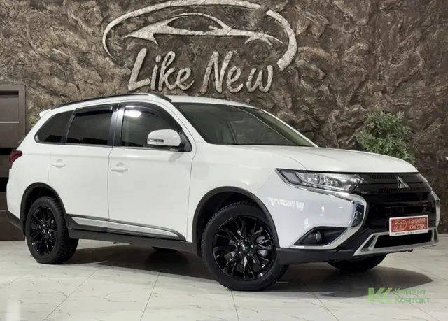 Mitsubishi Outlander (2022)