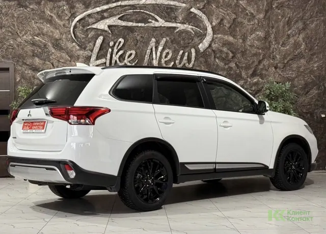 Mitsubishi Outlander (2022)