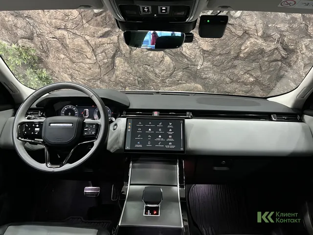 Land Rover Range Rover Velar (2024)